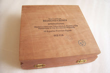 Load image into Gallery viewer, Diamond Crown Robusto No. 4 Maduro Empty Cigar Box