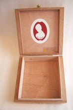 Load image into Gallery viewer, Arturo Fuente La Duena Toro Gordo No. 13 Empty Cigar Box