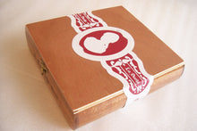 Load image into Gallery viewer, Arturo Fuente La Duena Toro Gordo No. 13 Empty Cigar Box