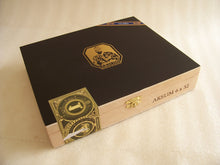Load image into Gallery viewer, Foundation Aksum Claro Empty Cigar Box

