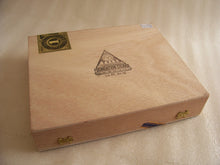 Load image into Gallery viewer, Foundation Aksum Claro Empty Cigar Box
