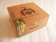 Load image into Gallery viewer, Arturo Fuente Exqusitos Maduro Empty Cigar Box
