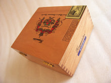 Load image into Gallery viewer, Arturo Fuente Exqusitos Maduro Empty Cigar Box
