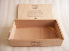 Load image into Gallery viewer, Davidoff Aniversario Entreacto Empty Cigar Box
