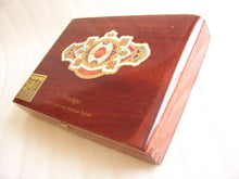 Load image into Gallery viewer, Ashton Symmetry Prestige Empty Cigar Box
