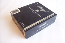 Load image into Gallery viewer, Davidoff Nicaragua Box Pressed Robusto Empty Cigar Box
